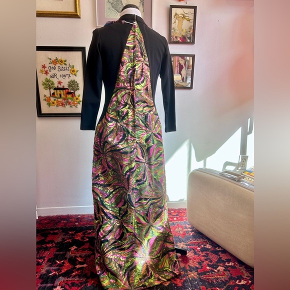 Vintage Late 60s/Early 70s Psychedelic Flocked Panel Gown with Stretch Bodice XL - Picture 7 of 7